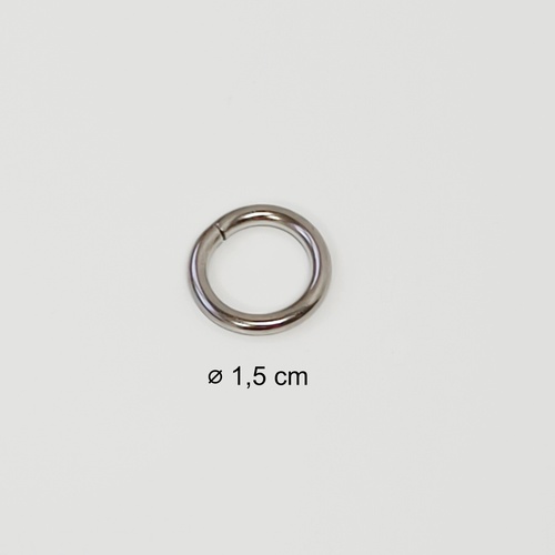 Kroužek stříbrný