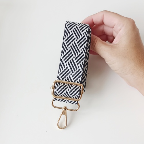 Popruh černo bílý