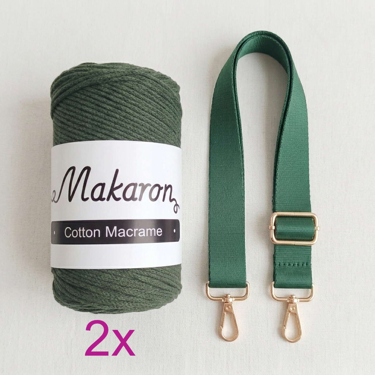 2 klubka + popruh + háček