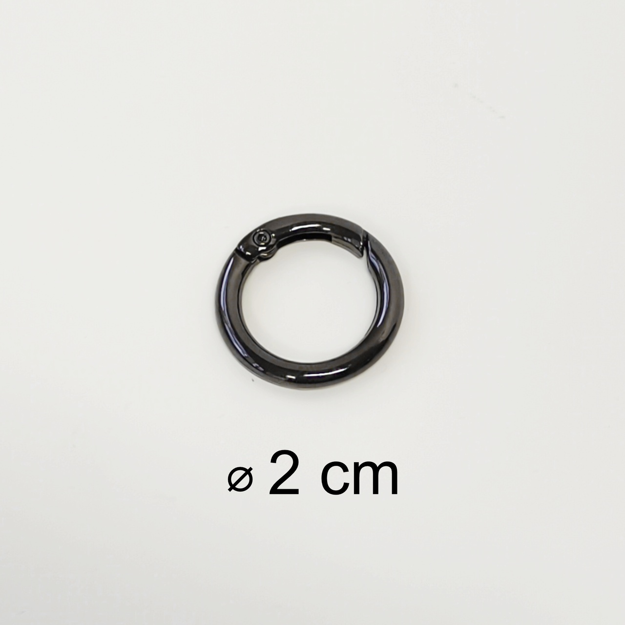 Karabina kulatá černá