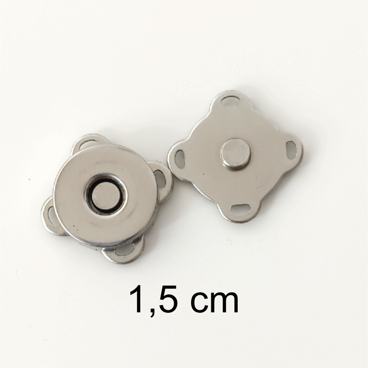 Magnetické zapínání stříbrné