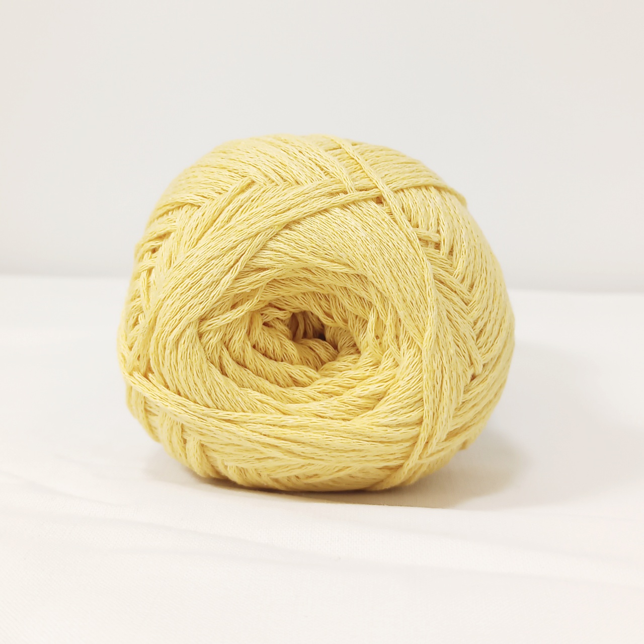 Slim Macrame žlutá 2mm - 1
